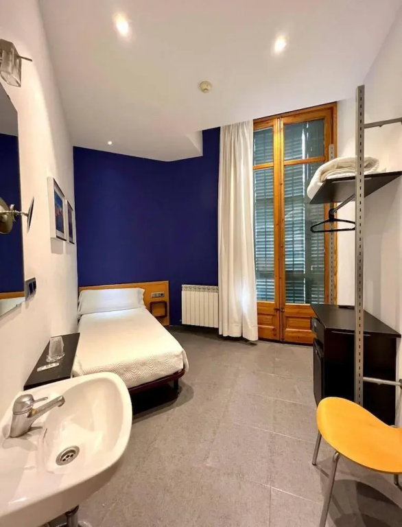 Standard Single room (single bed)