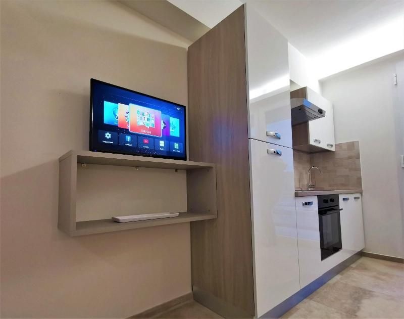 Golden Hotel & Apartments