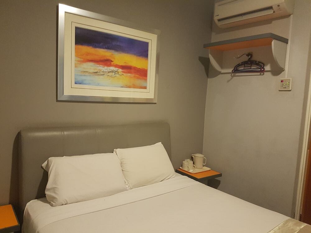 U Pac Hotel