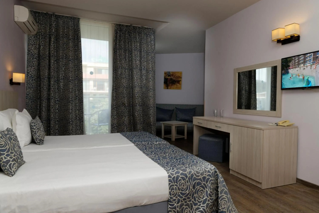 Hotel photo 12