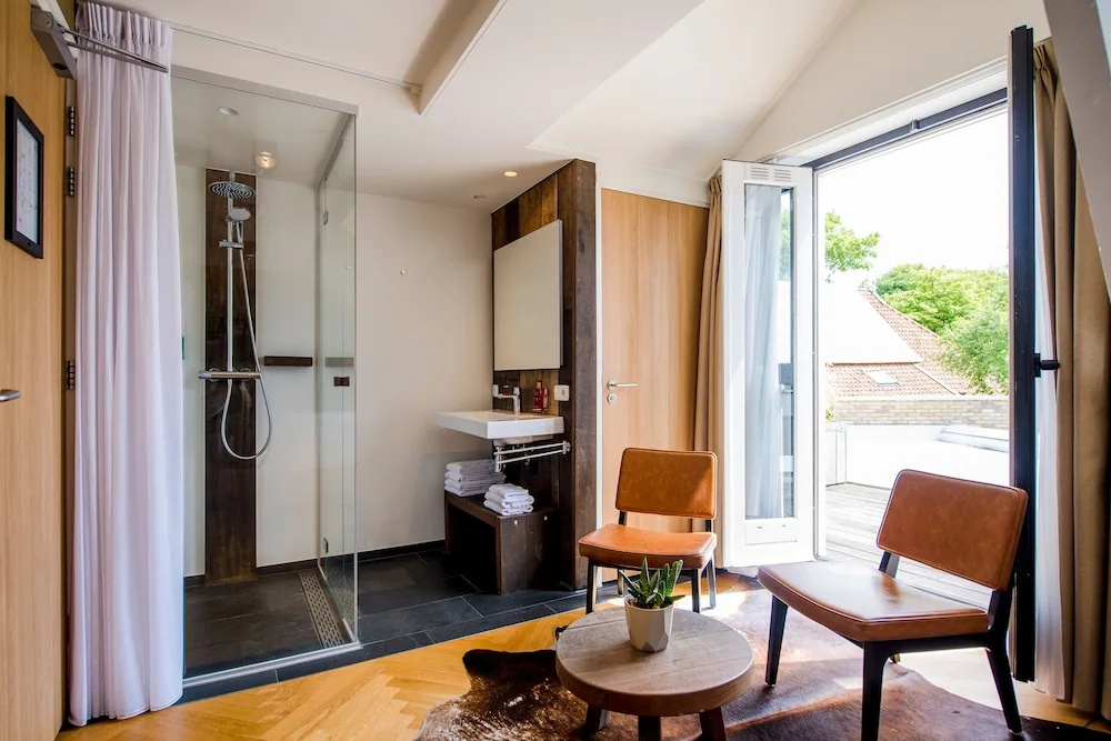 Comfort Double room (full double bed)