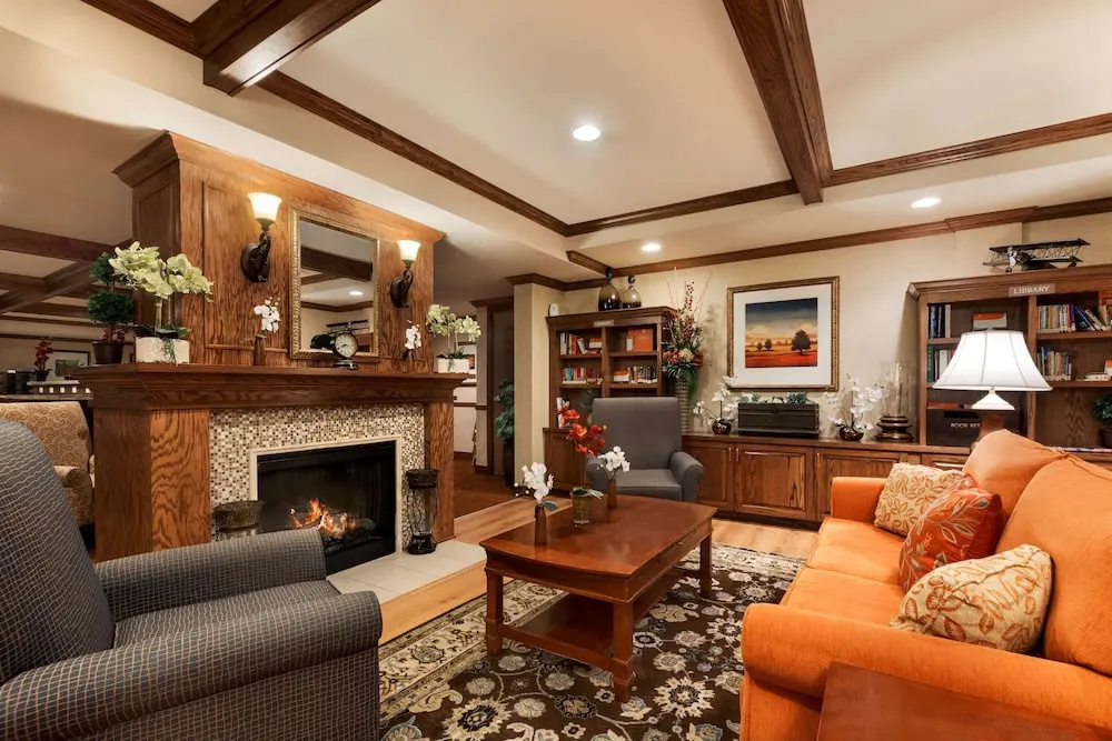 Lobby & Reception