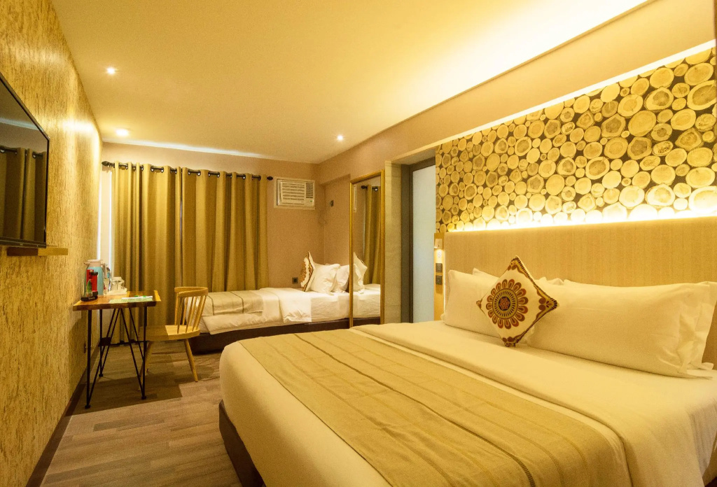 Standard Triple room