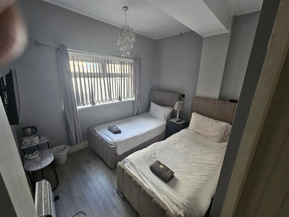 Economy Double room (twin beds)