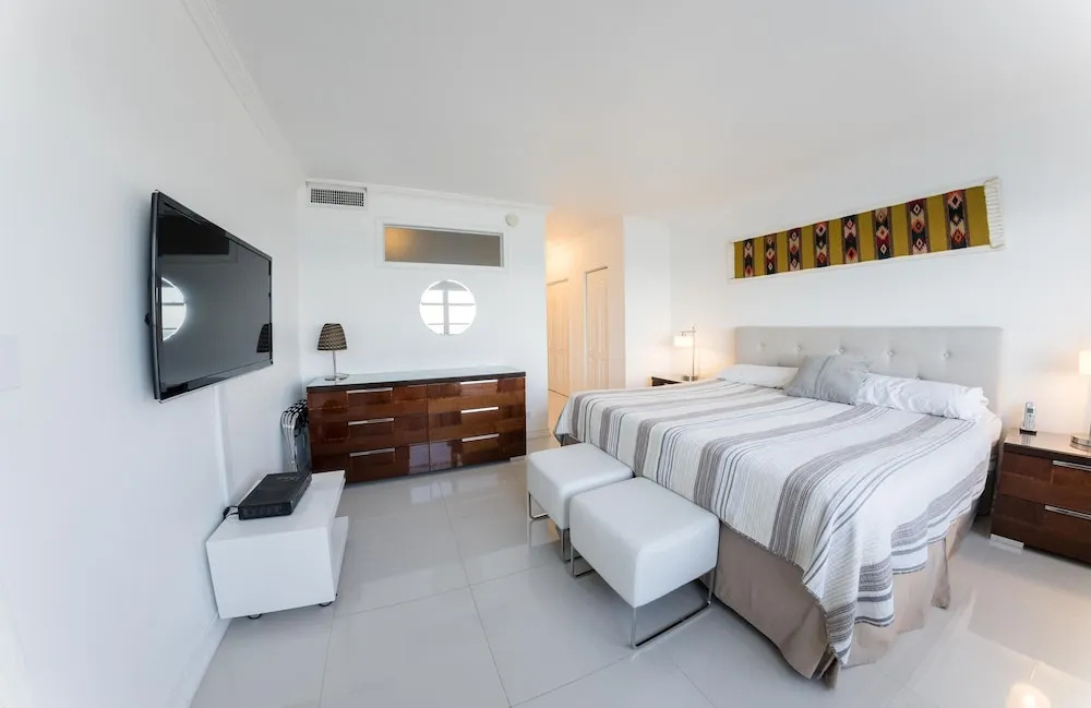 The Pavilion by Design Suites Miami
