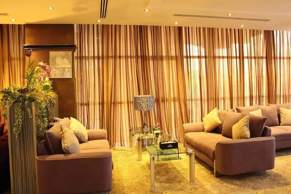 Lobby & Reception