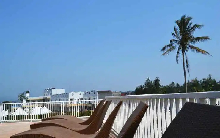 Beach & Waterfront