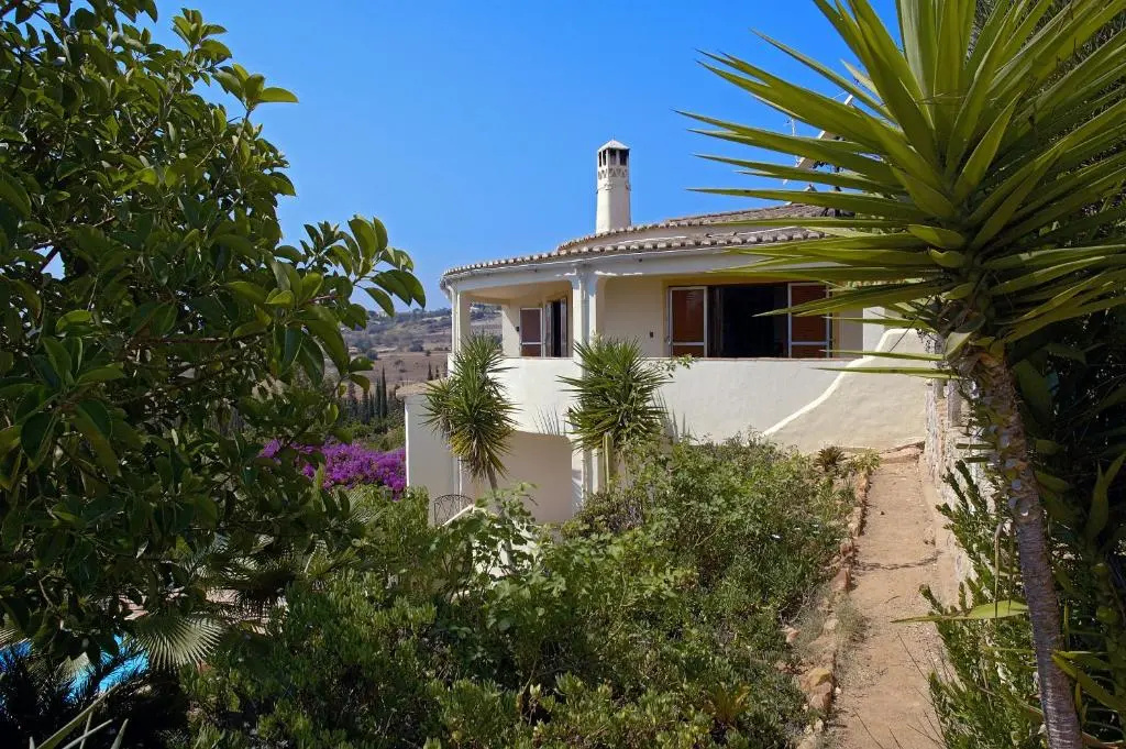 607 Villa Lorena
