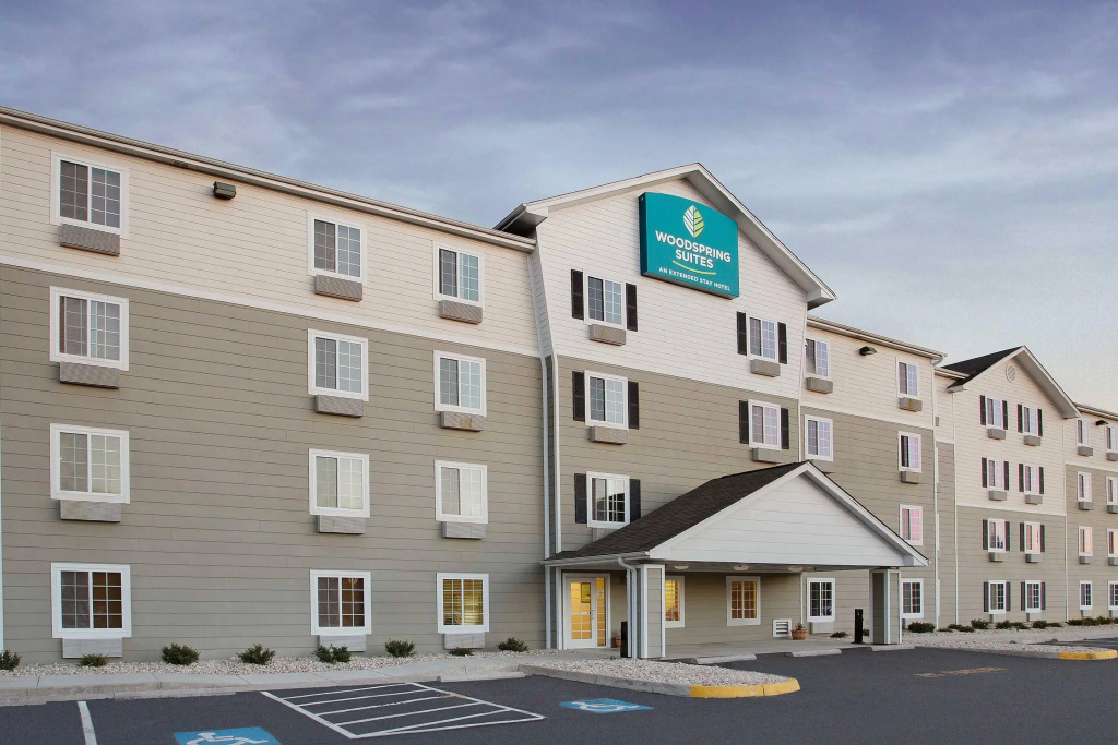 WoodSpring Suites Colonial Heights Fort Lee