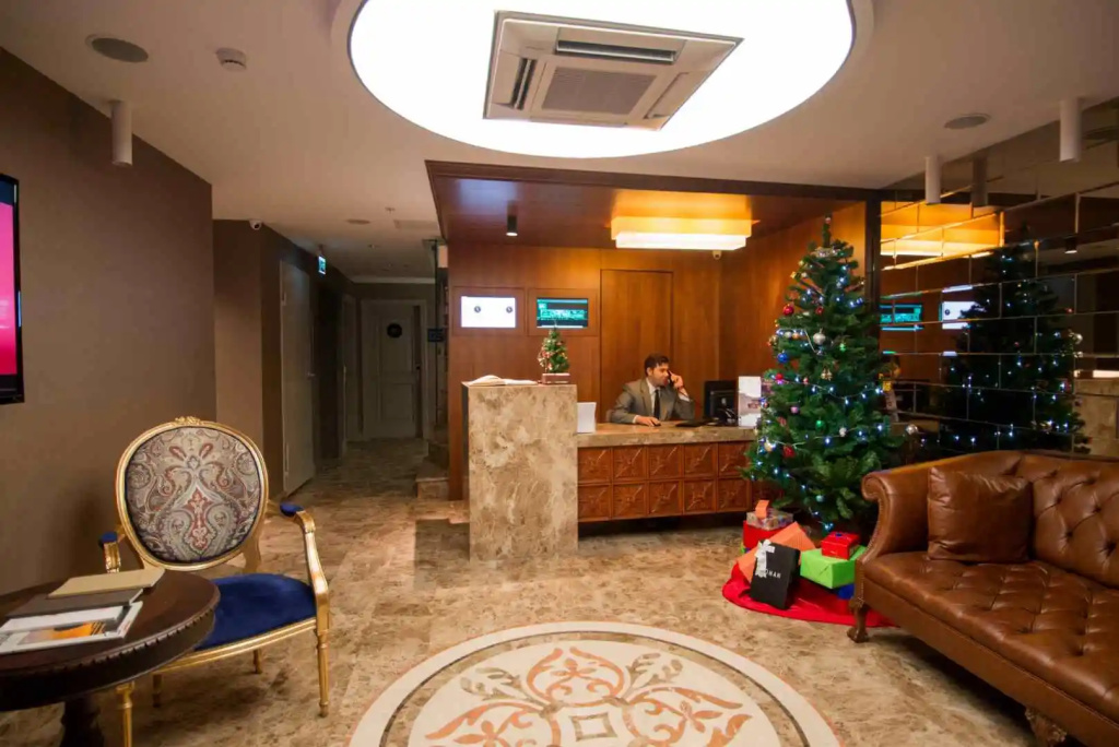 Lobby & Reception