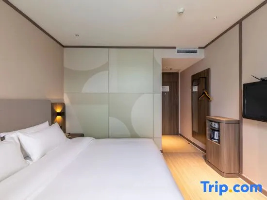 Superior Double room (full double bed)