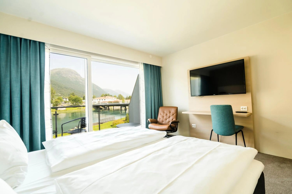Stryn Hotel — 2