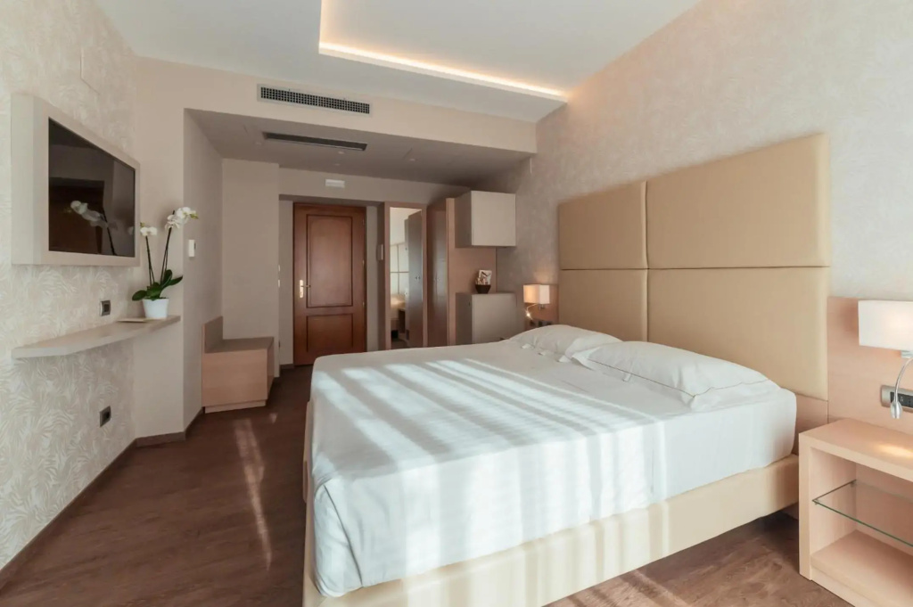 Hotel photo 30