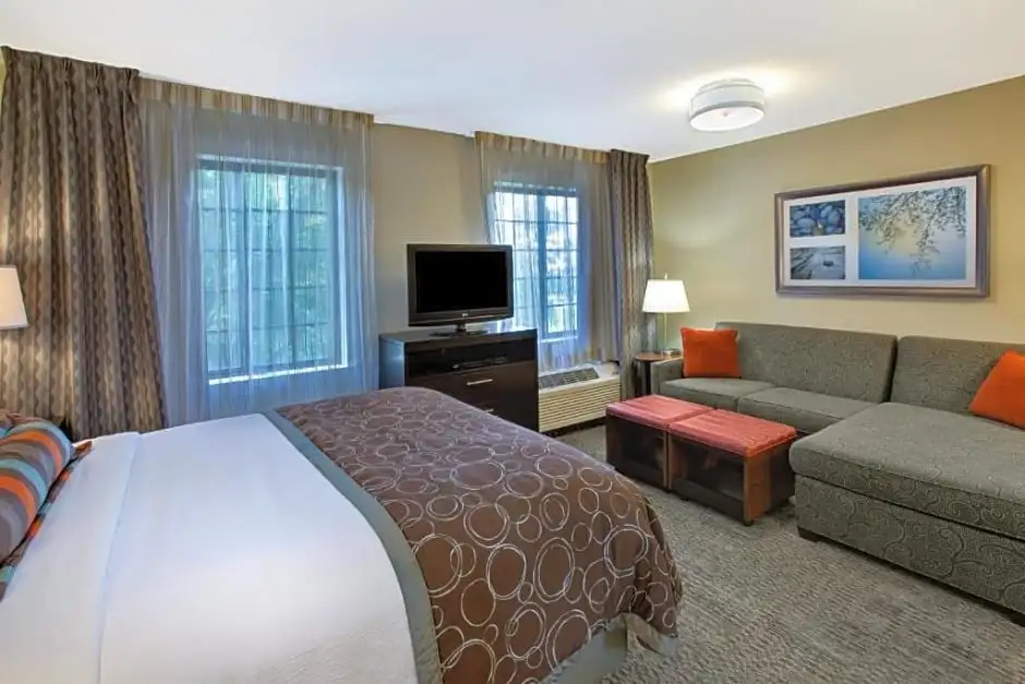 Staybridge Suites - Louisville - East by IHG - Chambres