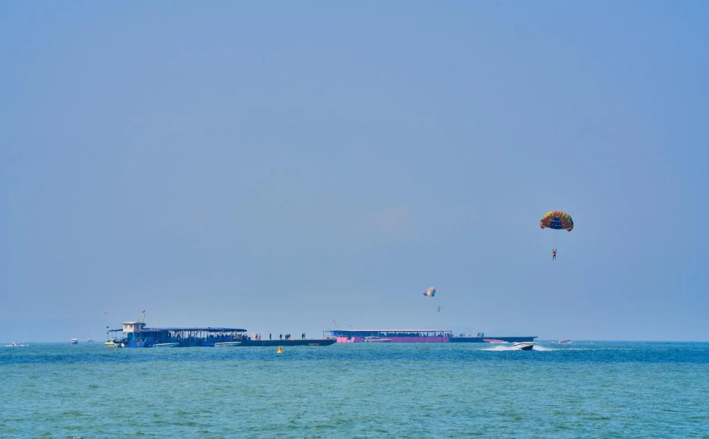 Beach & Waterfront