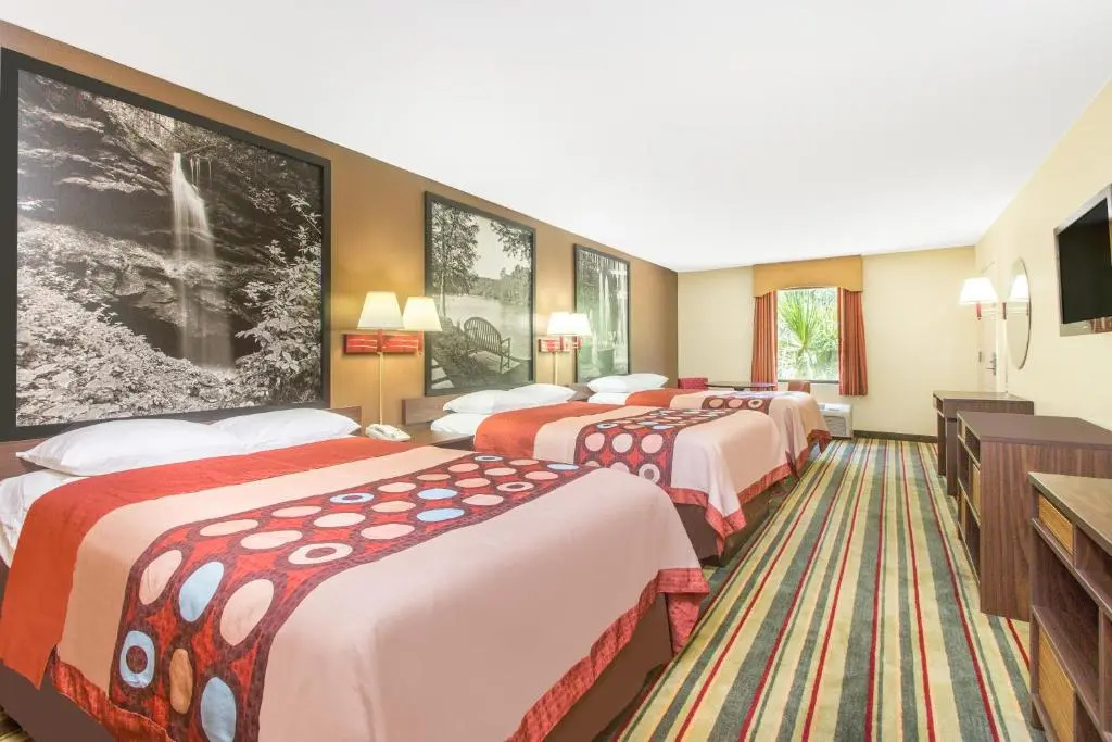 Sextuple Suite