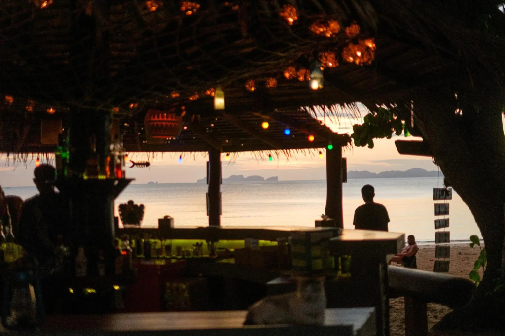 Beach & Waterfront