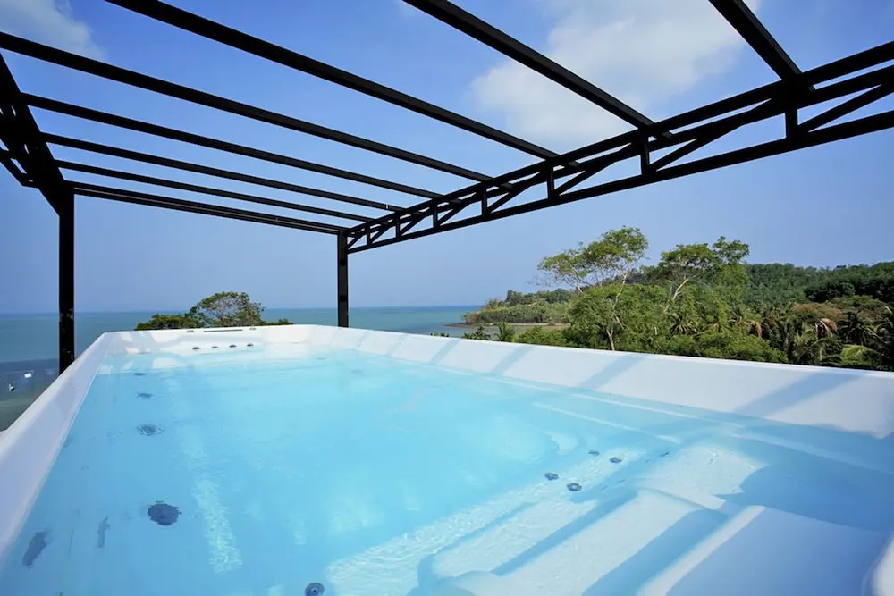 The Nchantra Pool Suite Phuket - Chambres