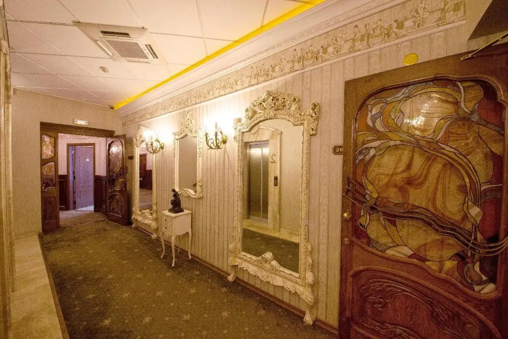 Grand Hotel London - Général