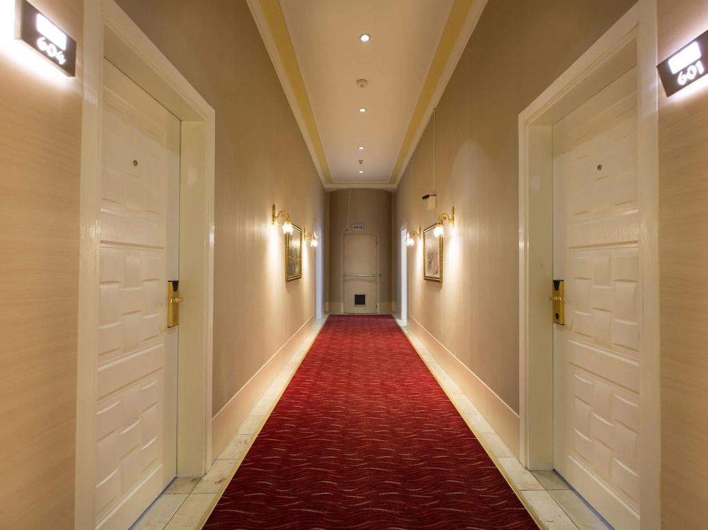 Lobby & Reception