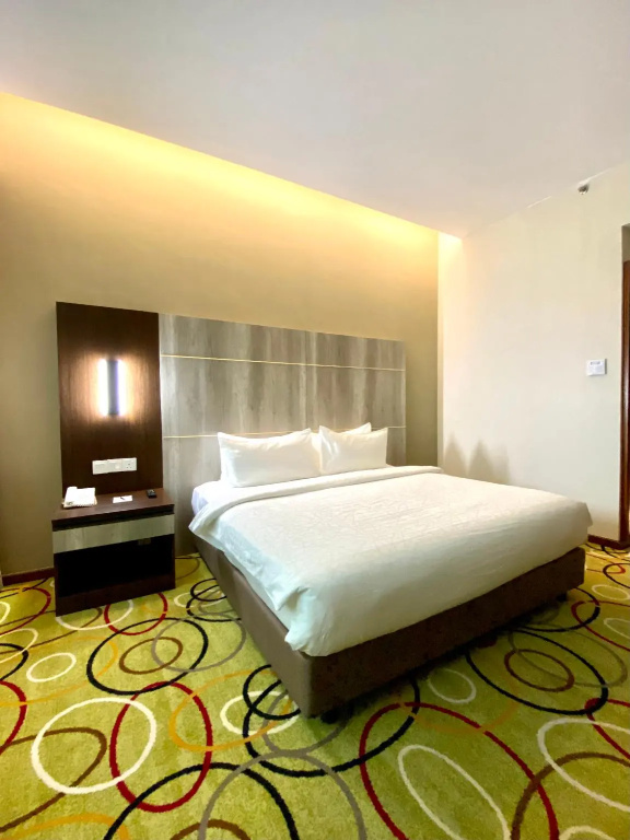 Deluxe Double room (full double bed)