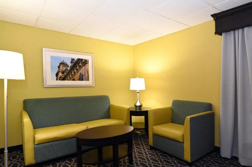 Lobby & Reception