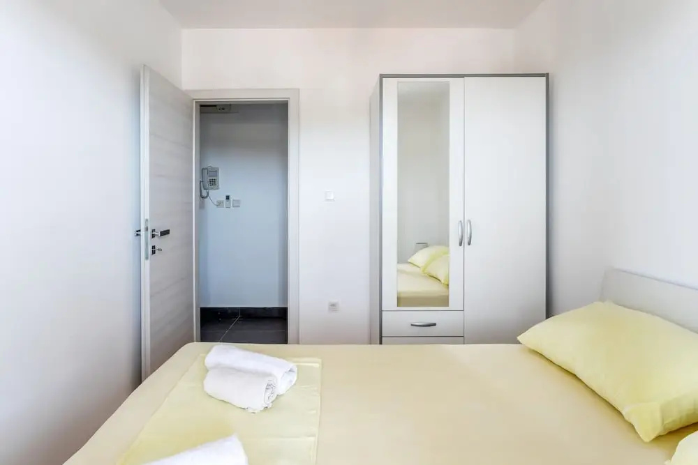 2 Bedrooms Deluxe Double Apartment with sea view (full double bed)