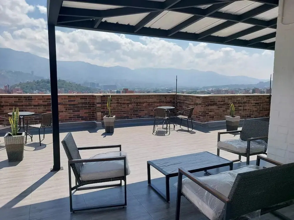 Penthouse Rooftop Gem in the Laureles