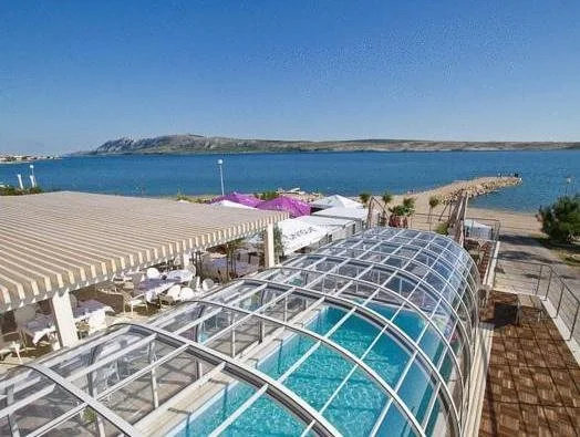 Beach & Waterfront