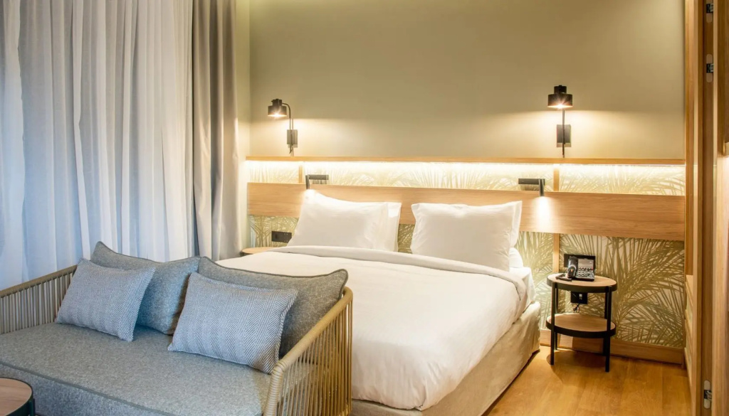 Classic with Private Pool Double room with garden view (full double bed)