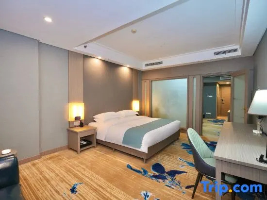 Deluxe Double Suite twin beds