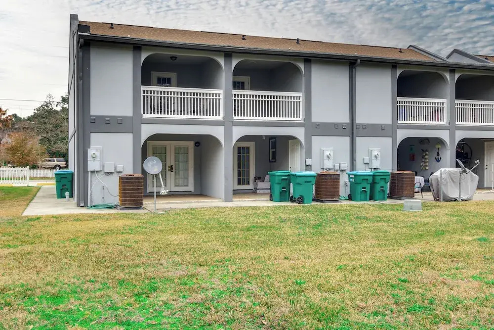 Gulfport Condo w/ Private Balcony - Walk to Beach!