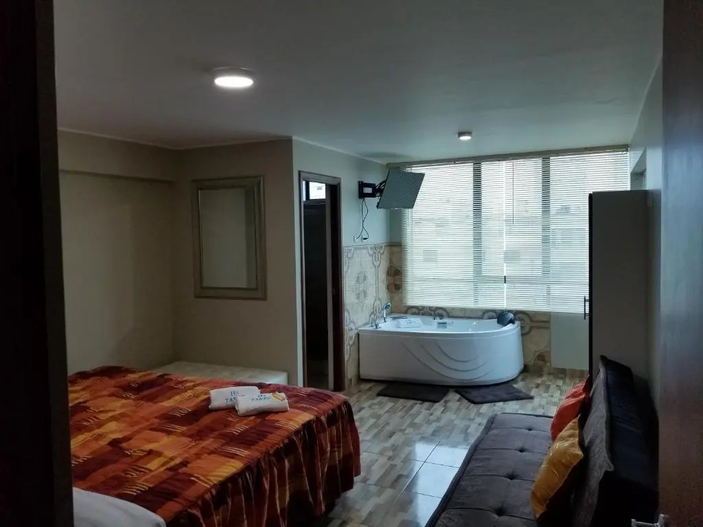 Deluxe Suite