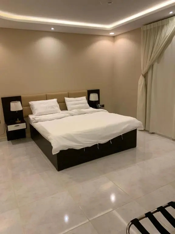3 Bedrooms Apartment