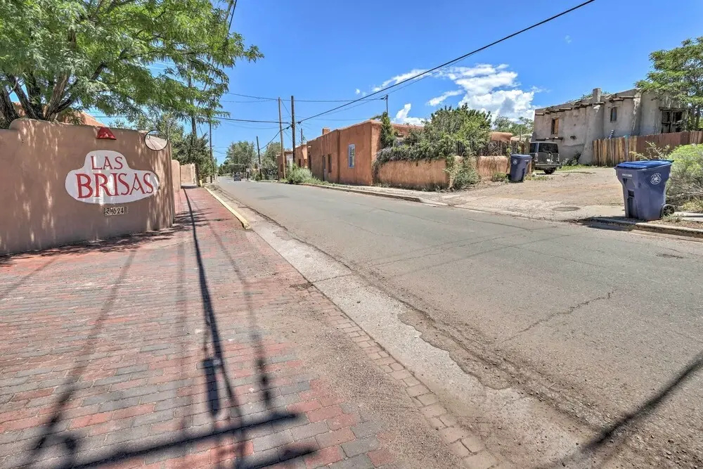 Authentic Adobe Abode < 1 Mile to Sante Fe Plaza!