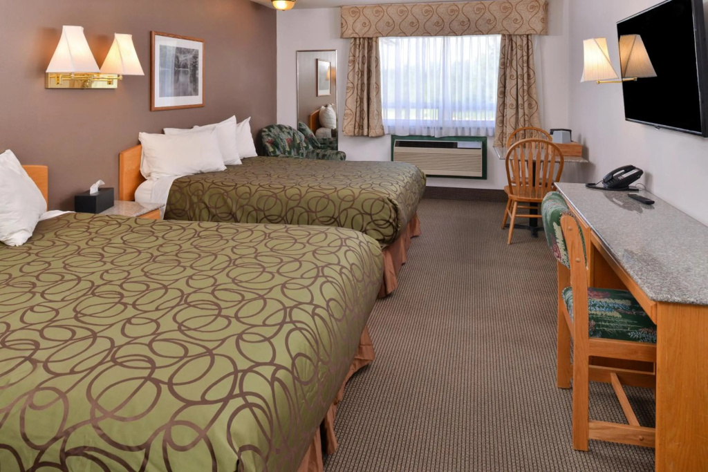 Days Inn by Wyndham Valemount — 4