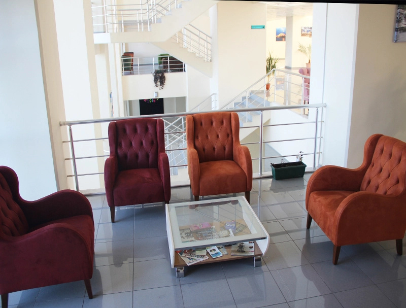 Lobby & Reception