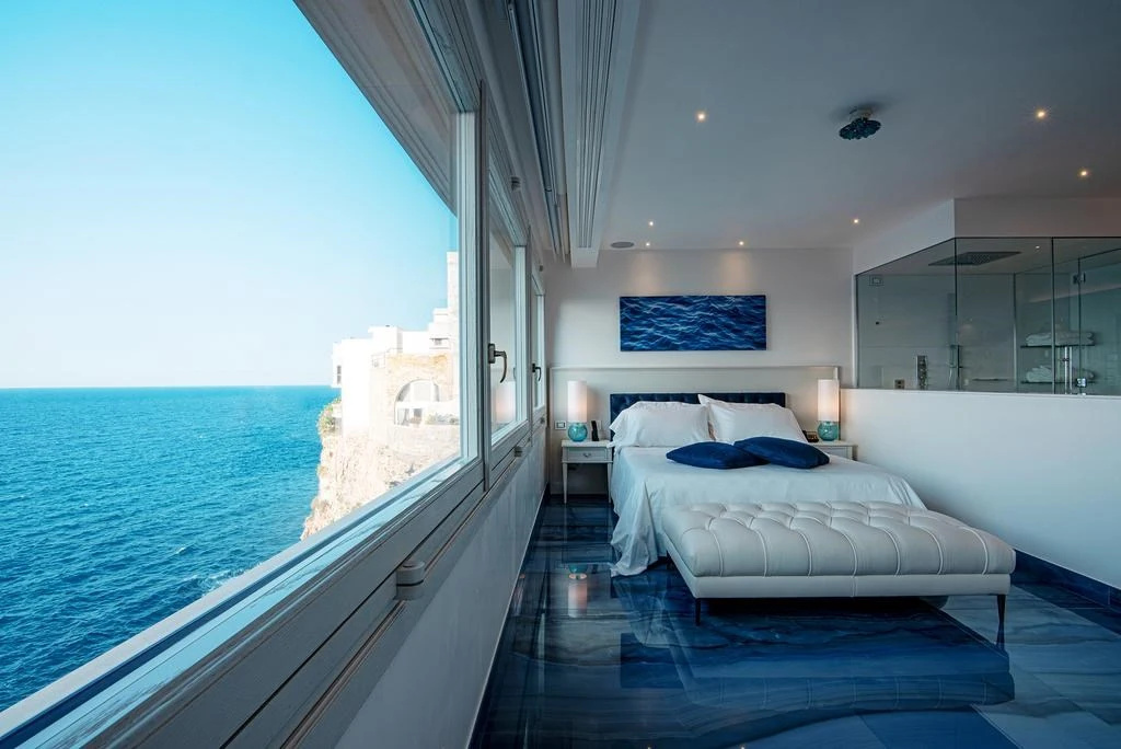 Balcony & Terrace