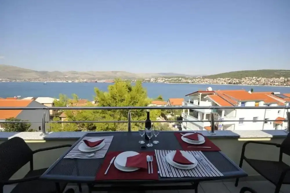 Apartments Villa Moonlight - Two Bedroom Apartment With Sea View Balcony and Terrace