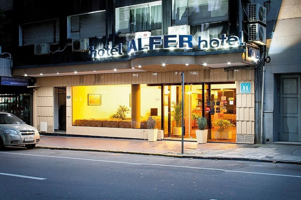 Balfers Hotel