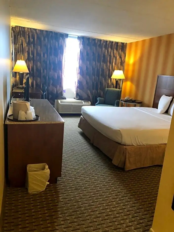 E Hotel Banquet and Conference Center - Edison - Chambres
