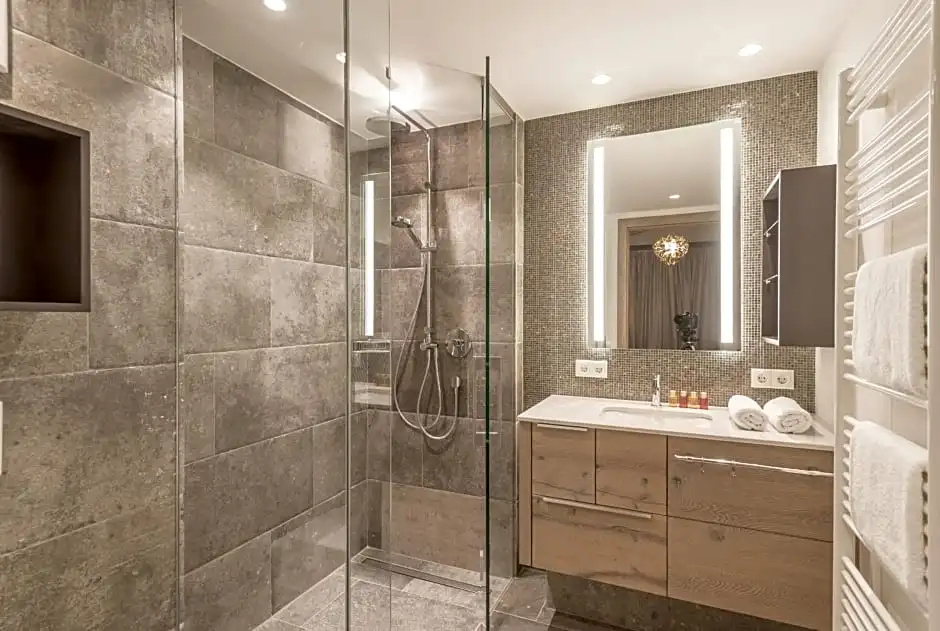 2 Bedrooms Deluxe Suite