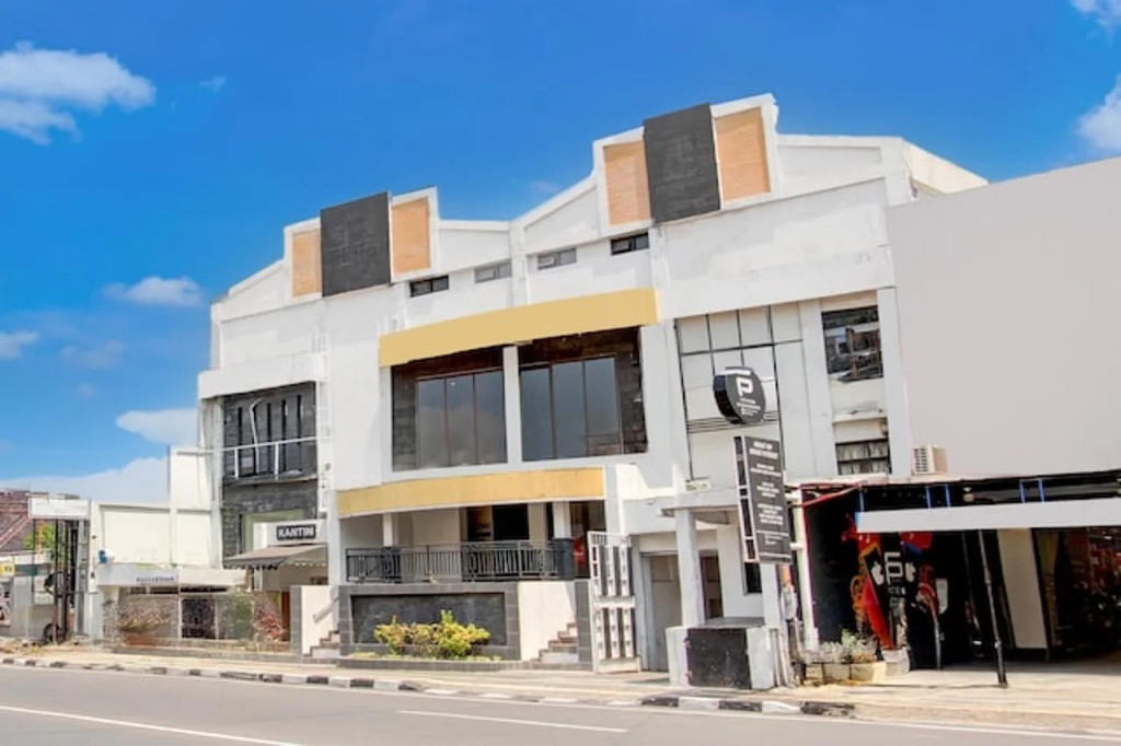 Collection O Simpang Lima Near Simpang Lima Semarang Formerly Hotel Eben Haezer