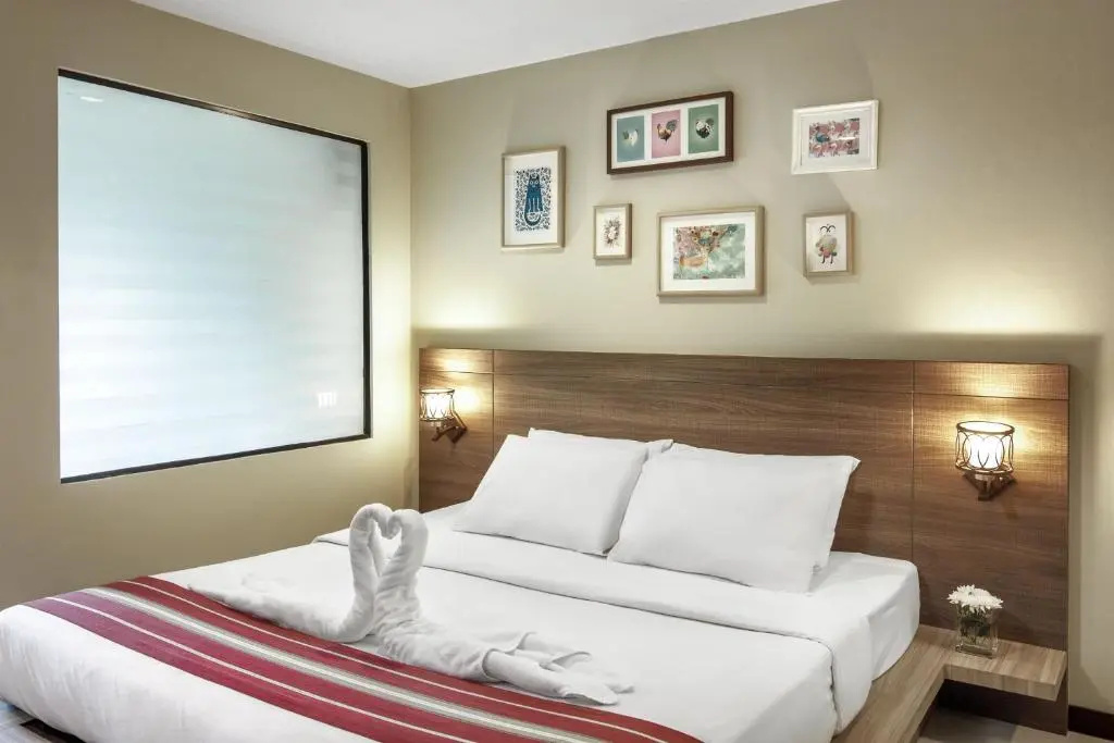 Deluxe Double room (full double bed)