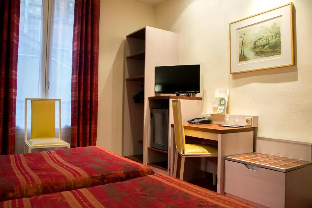 Hôtel Terminus Montparnasse 143