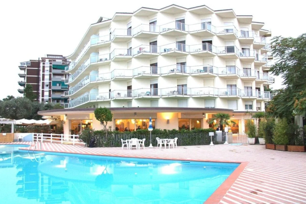 Hotel photo 8