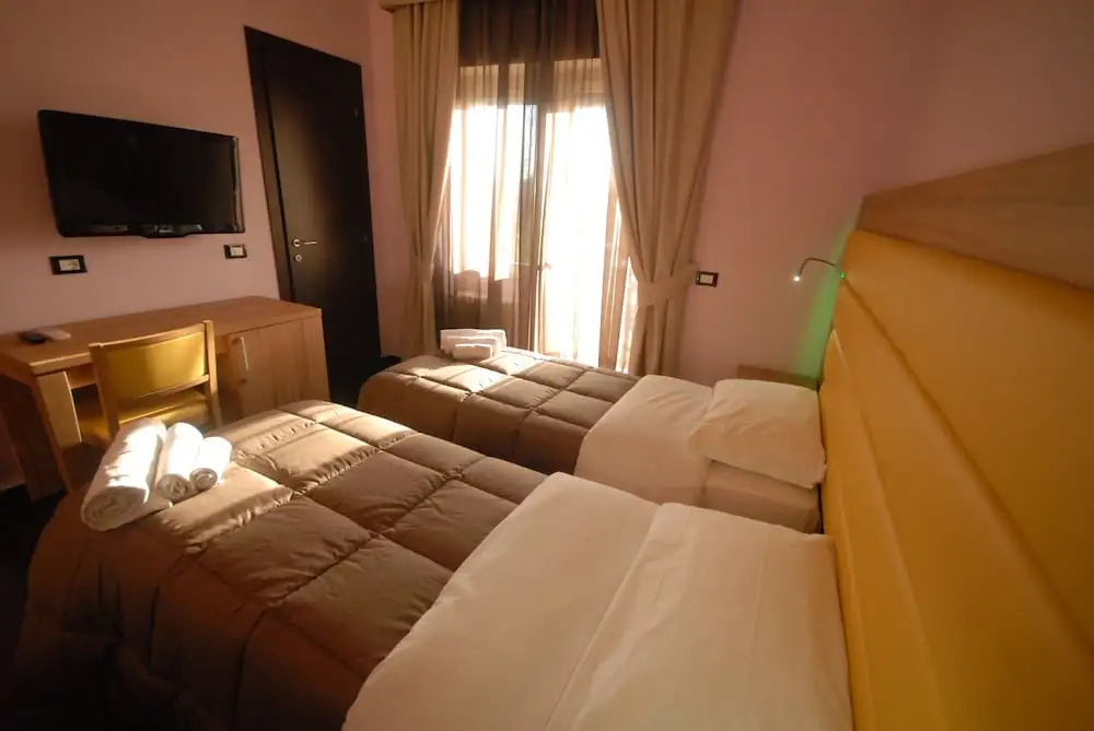 Hotel photo 2