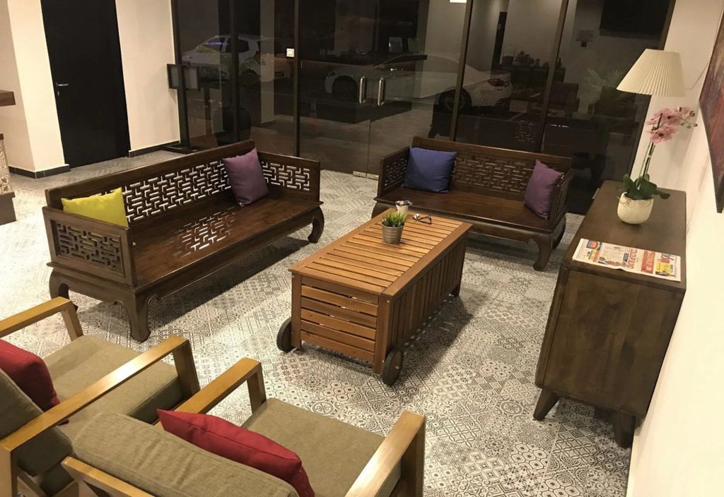 Lobby & Reception