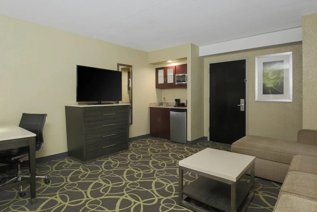 Executive Quadruple Suite
