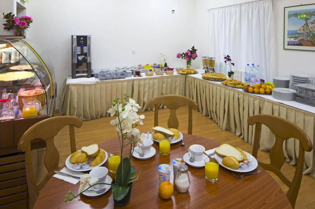Hotel photo 11